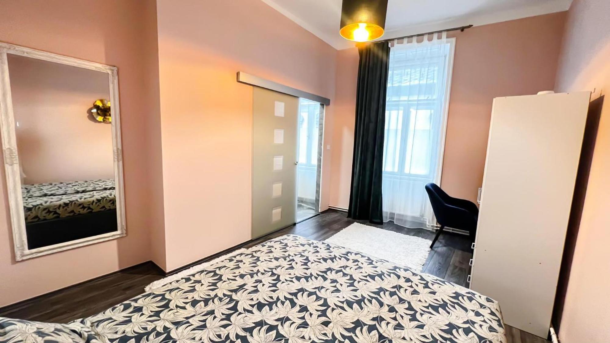 Flamingo Rezidencia Apartman Еґер Екстер'єр фото